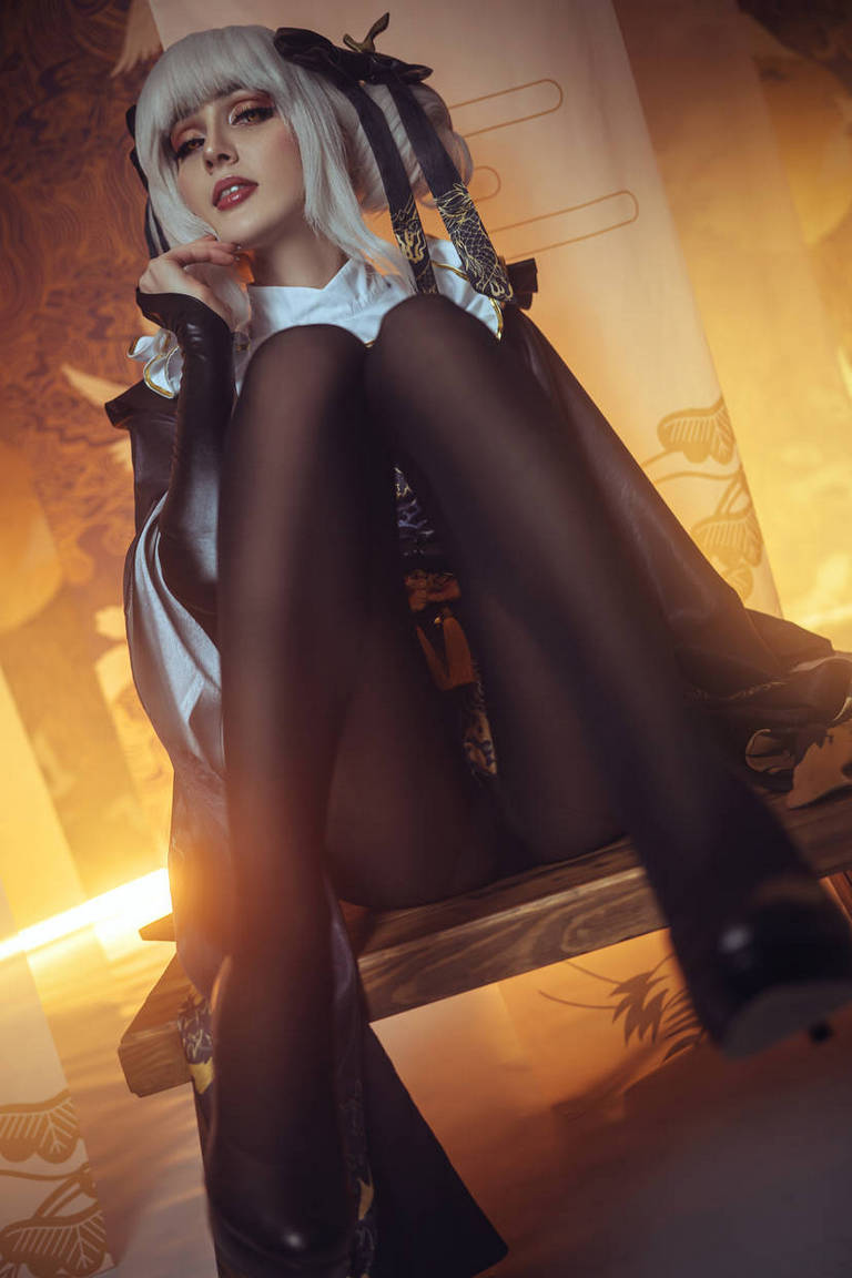 Goddess of Victory - Nikke - Blanc (White Rabbit) Cosplay - soft focus shot