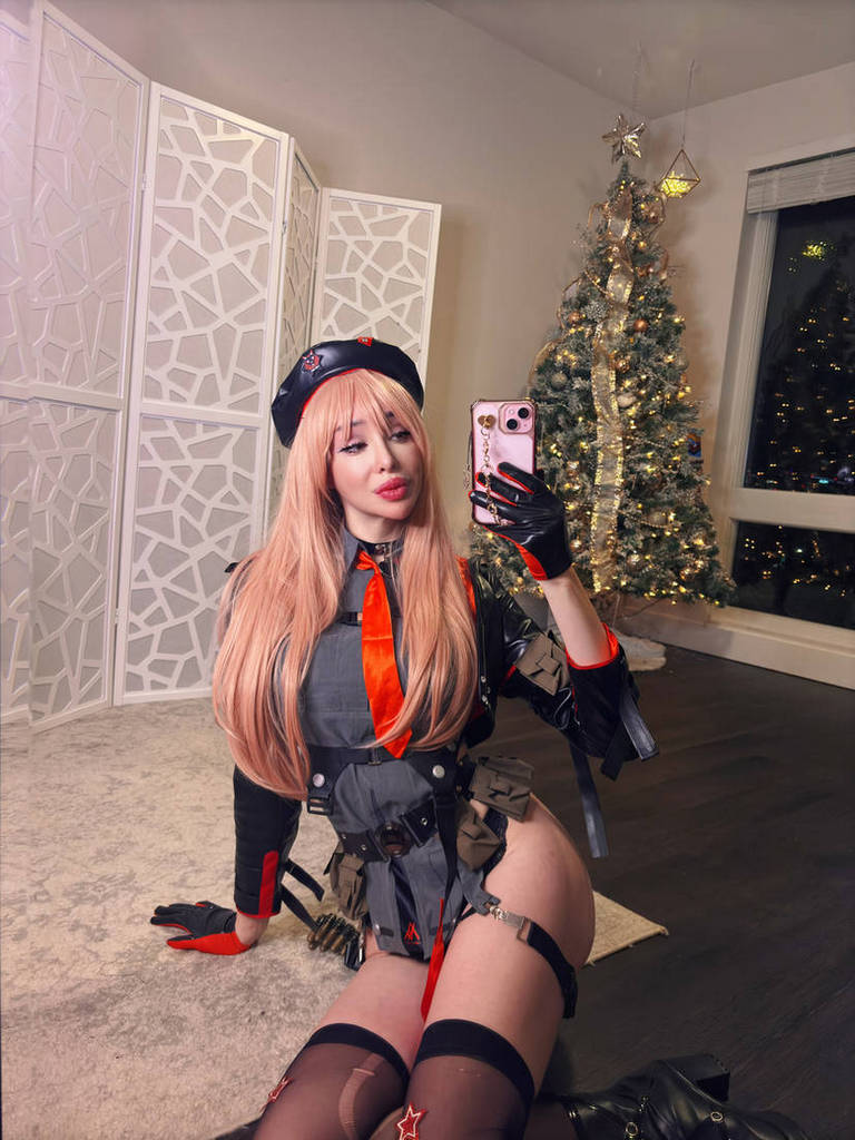 Goddess of Victory Nikke – Rapi Cosplay 4