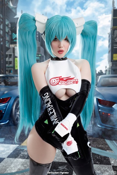 Goodsmile Racing - Hatsune Miku (Hatsune Miku GT Project) Cosplay
