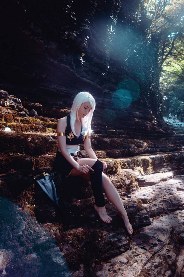 League of Legends - Ashe (The Frost Archer) (Ocean Song) Cosplay - cinematic portrait League of Legends - Ashe (The Frost Archer) (Ocean Song) Cosplay - cinematic portrait