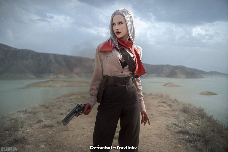 Metal Gear Solid 5 - The Phantom Pain - Revolver Ocelot (Adamska) (Female) Cosplay - visual exploration
