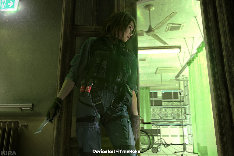 Metal Gear Solid 5 - The Phantom Pain - Sniper &ldquo;Quiet&rdquo; (Tixij) (XOF) Cosplay - full body port.