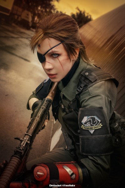 Metal Gear Solid 5 - The Phantom Pain - Venom Snake (Female) Cosplay