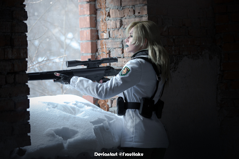 Metal Gear Solid - The Twin Snakes - Sniper Wolf Cosplay - costume portrait Metal Gear Solid - The Twin Snakes - Sniper Wolf Cosplay - costume portrait