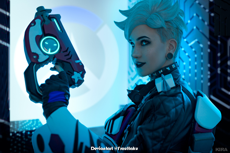 Overwatch - Tracer (Lena Oxton) (Ultraviolet) Cosplay - cosplay study Overwatch - Tracer (Lena Oxton) (Ultraviolet) Cosplay - cosplay study