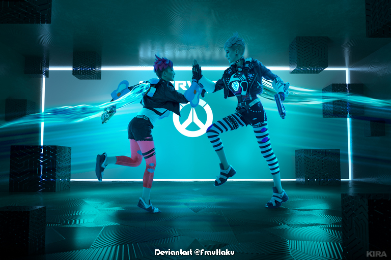 Overwatch - Tracer (Lena Oxton) (Ultraviolet) Cosplay - recreation Overwatch - Tracer (Lena Oxton) (Ultraviolet) Cosplay - recreation