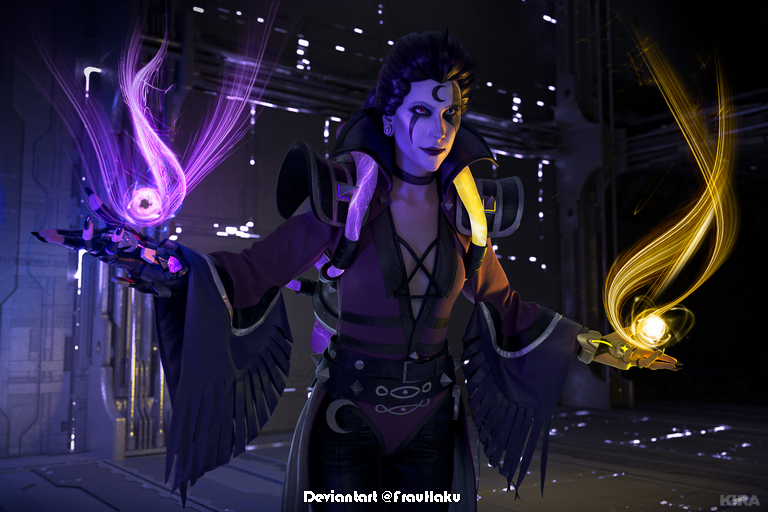 Overwatch - Moira O Deorain (Moon) Cosplay - full length photo