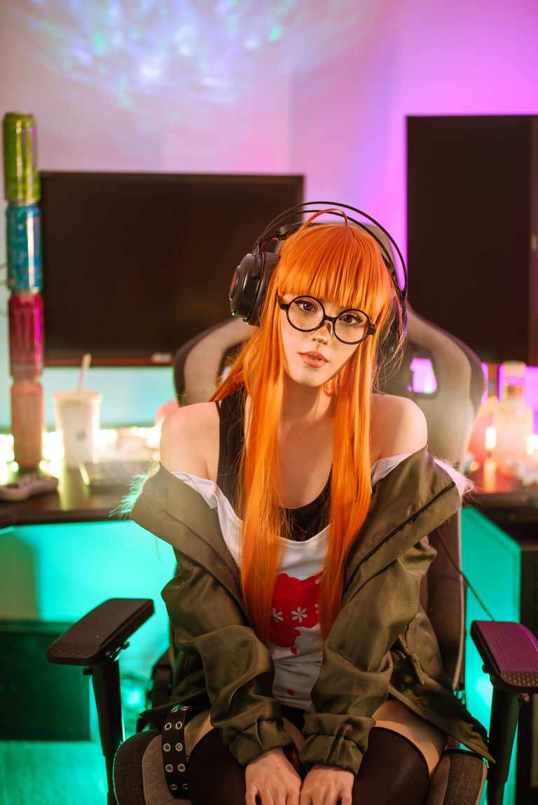 Persona 5 - Futaba Sakura (Oracle) Cosplay - portrait photo Persona 5 - Futaba Sakura (Oracle) Cosplay - portrait photo