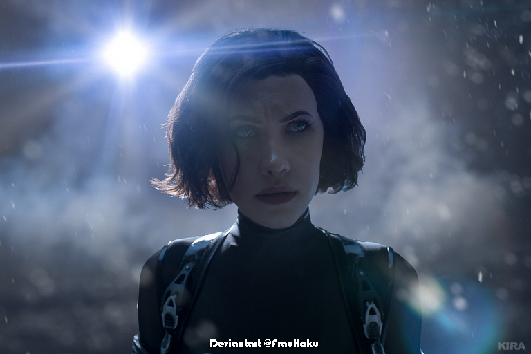 Resident Evil - Retribution - Alice Cosplay - full length photo
