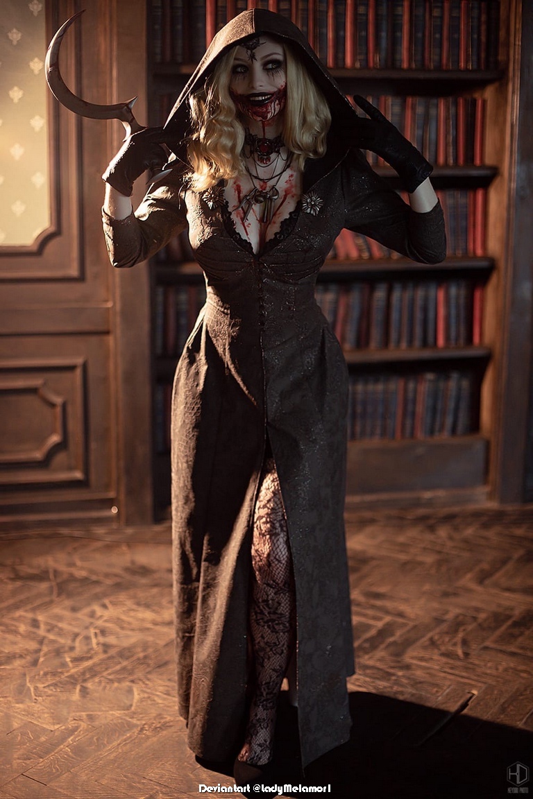 Resident Evil Village - Bela Dimitrescu Cosplay - expressive portrait