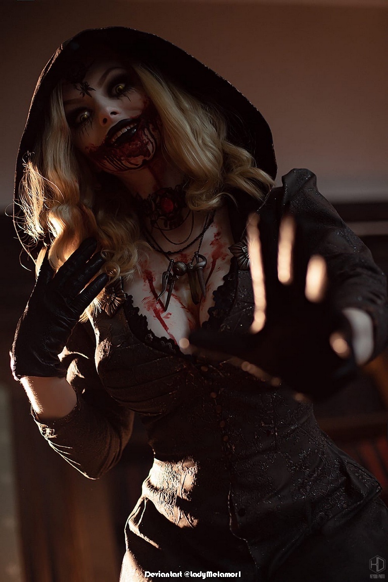 Resident Evil Village - Bela Dimitrescu Cosplay - light aesthetic