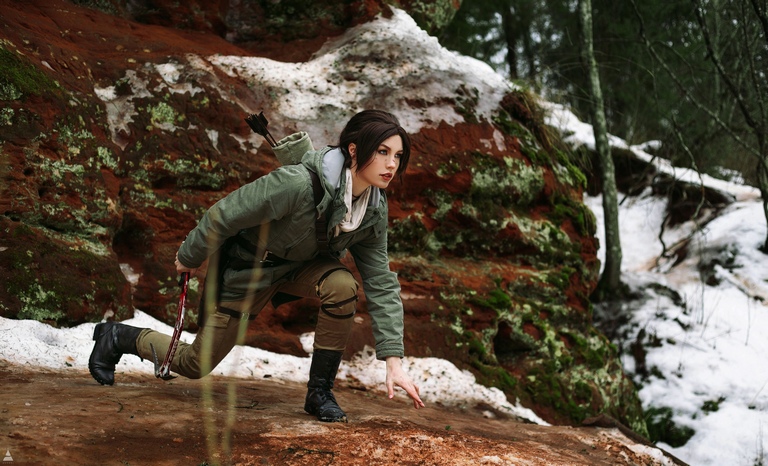 Rise of the Tomb Raider - Lara Croft (Remnant Jacket) (Concept) Cosplay - full length photo Rise of the Tomb Raider - Lara Croft (Remnant Jacket) (Concept) Cosplay - full length photo