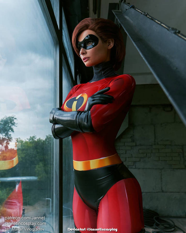 The Incredibles - Elastigirl (Helen Parr) Cosplay