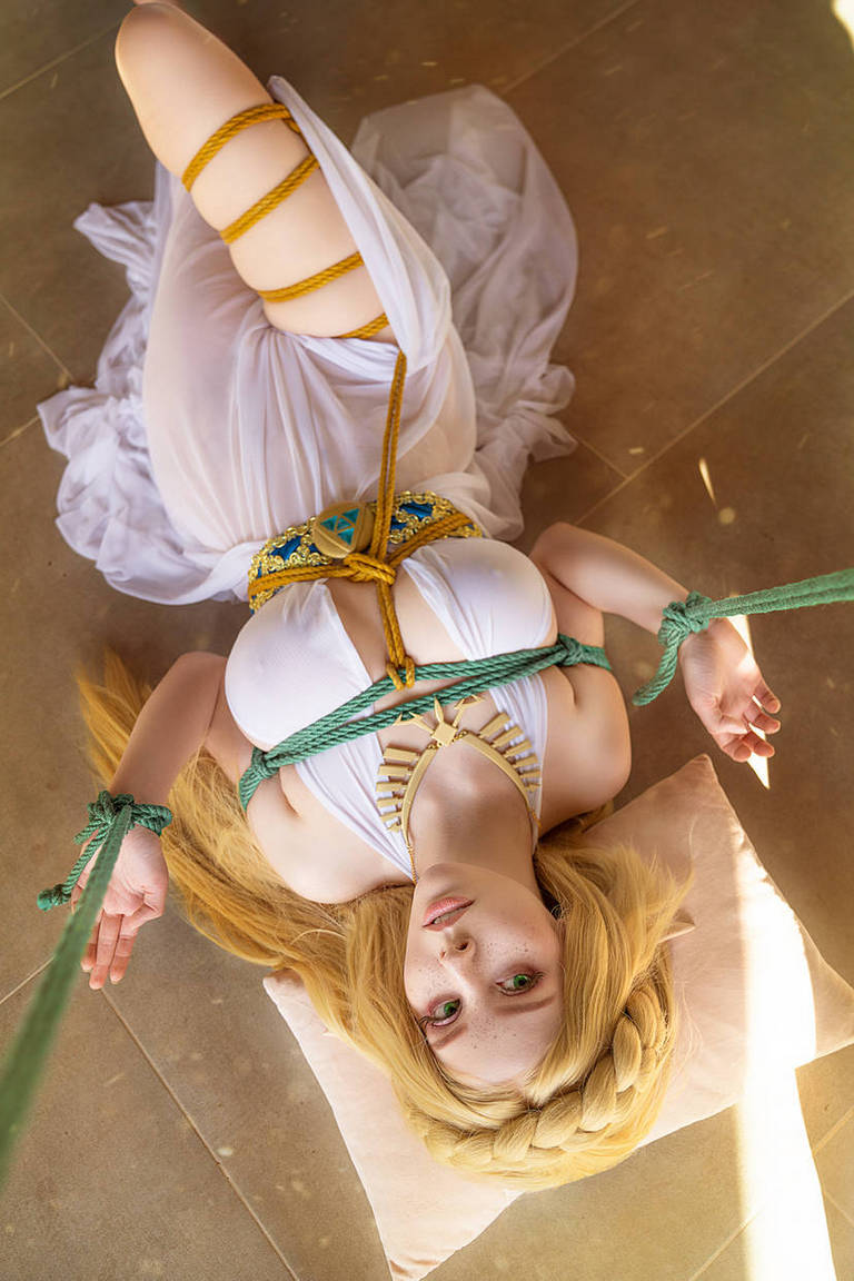The Legend of Zelda - Breath of the Wild - Princess Zelda (Bride) (Shibari) Cosplay - premium study
