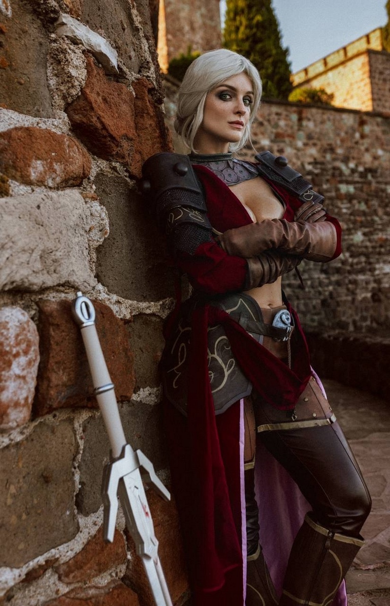 The Witcher 3 - Wild Hunt - Ciri (Cirilla Fiona Elen Riannon) (Concept) Cosplay - expressive portrait The Witcher 3 - Wild Hunt - Ciri (Cirilla Fiona Elen Riannon) (Concept) Cosplay - expressive portrait