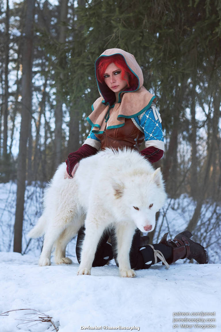 The Witcher 3 - Wild Hunt - Triss Merigold (Fourteenth of the Hill) Cosplay - costume show The Witcher 3 - Wild Hunt - Triss Merigold (Fourteenth of the Hill) Cosplay - costume show