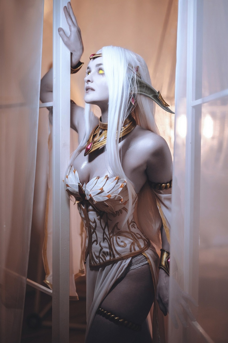 World of Warcraft - Azshara (Queen Azshara) (Past - Night Elf) Cosplay - mature capture