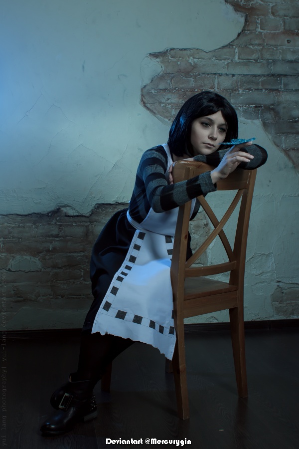 Alice - Madness Returns - Alice Cosplay - character portrait photography