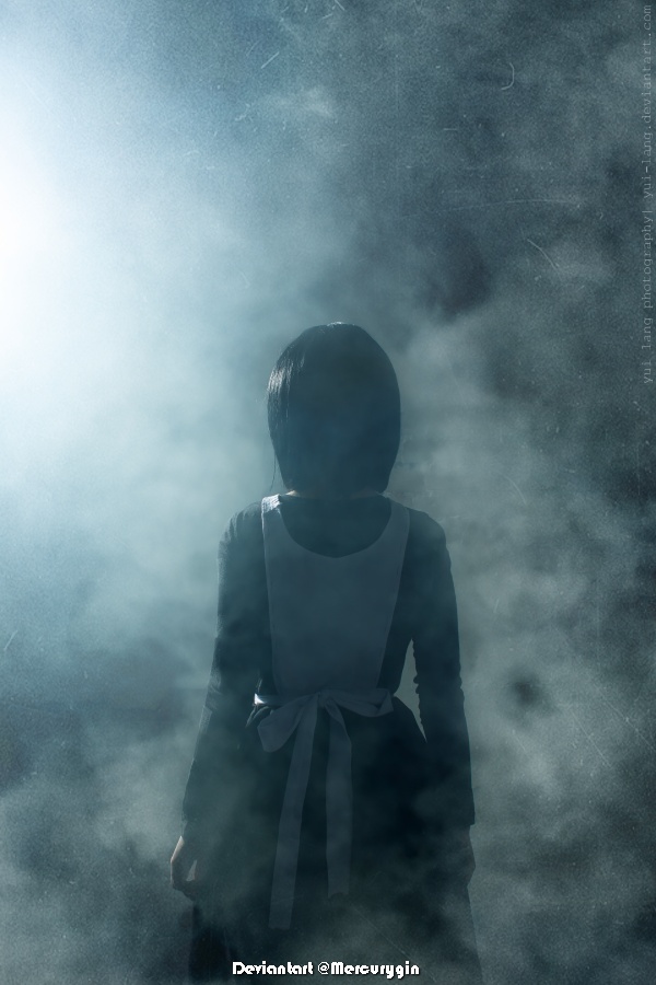 Alice - Madness Returns - Alice Cosplay - character costume portrait