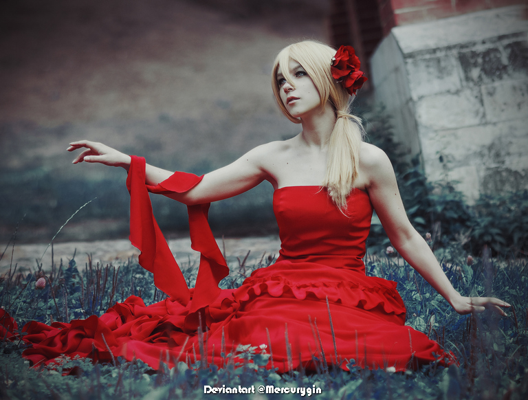Attack on Titan - Historia Reiss (Christa Lenz) Cosplay - recreation