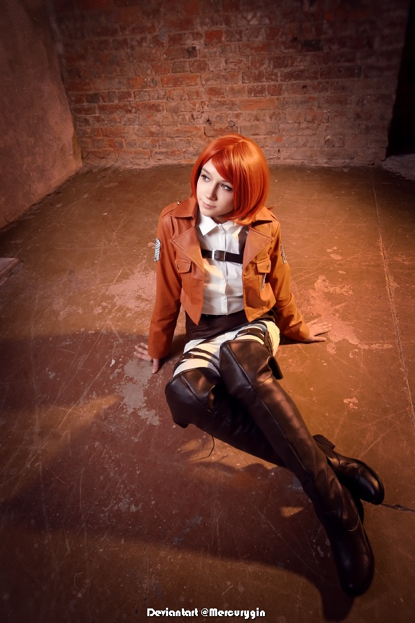 Attack on Titan - Petra Ral Cosplay - full length character portrait