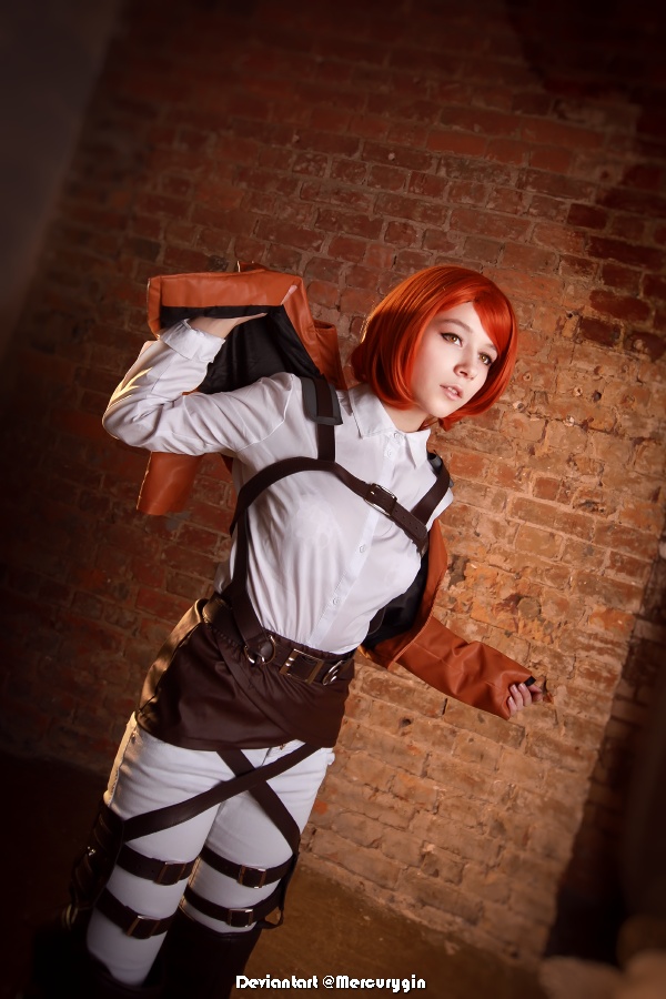 Attack on Titan - Petra Ral Cosplay - costume showcase portrait