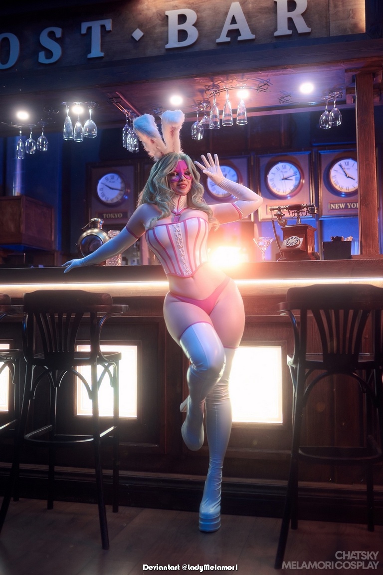Batman - The Dark Knight - Jaina Hudson (White Rabbit) (Prime Earth) Cosplay - provocative show
