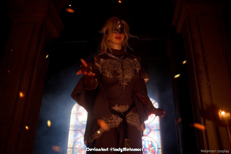 Dark Souls 3 - Fire Keeper Cosplay - character portrait photography Dark Souls 3 - Fire Keeper Cosplay - character portrait photography