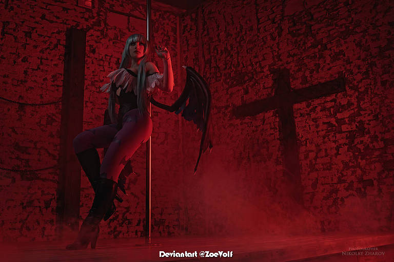 Darkstalkers - Resurrection - Morrigan Aensland  Cosplay - delicate portrait