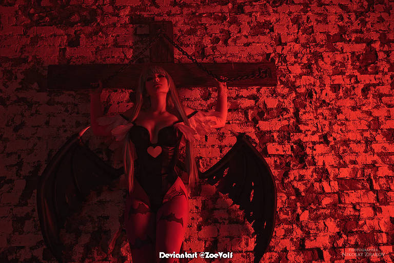 Darkstalkers - Resurrection - Morrigan Aensland  Cosplay - inspired capture