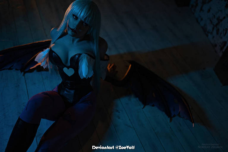 Darkstalkers - Resurrection - Morrigan Aensland  Cosplay - authentic view