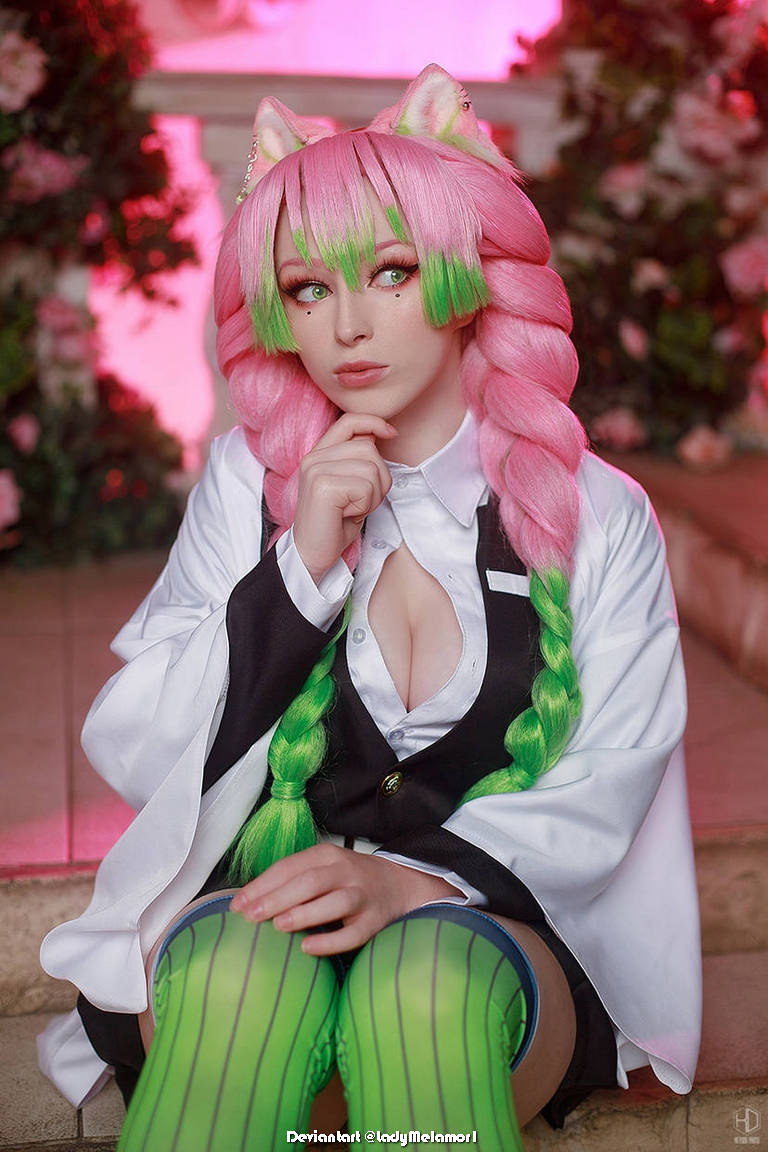 Demon Slayer - Mitsuri Kanroji Cosplay - soft focus costume shot