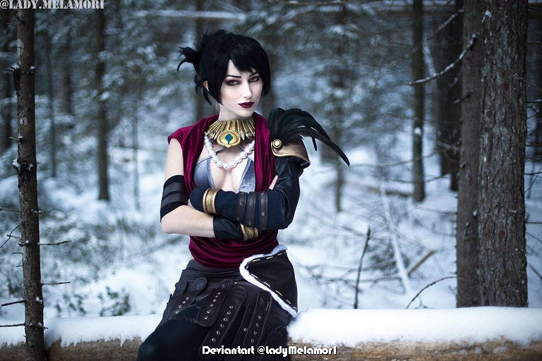 Dragon Age - Origins - Morrigan (Witch of the Wilds) Cosplay - character photo