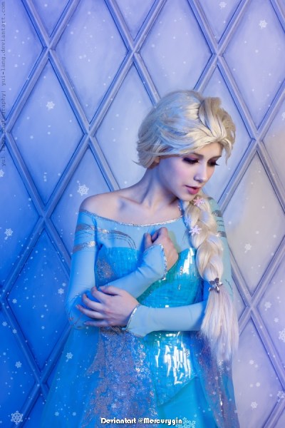 Frozen - Elsa Cosplay