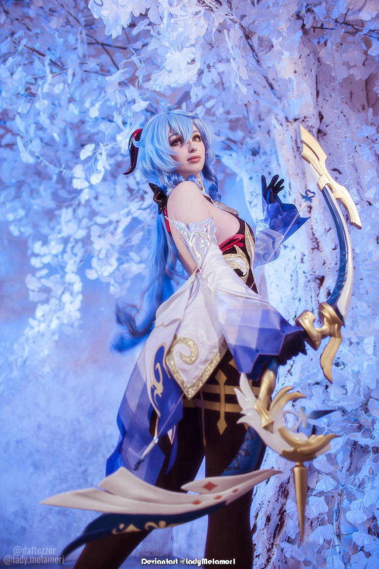 Genshin Impact - Ganyu (Plenilune Gaze) (Frostdew Trail) Cosplay - costume focus