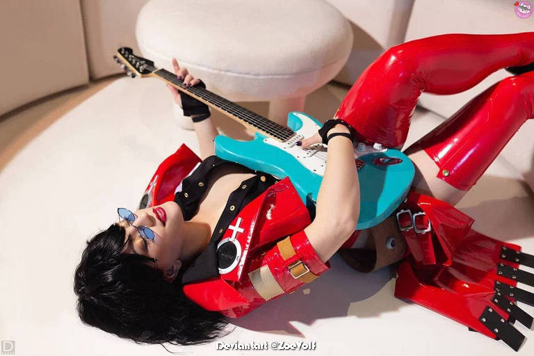 Guilty Gear - I-No (Musician in Red) Cosplay - visual exploration