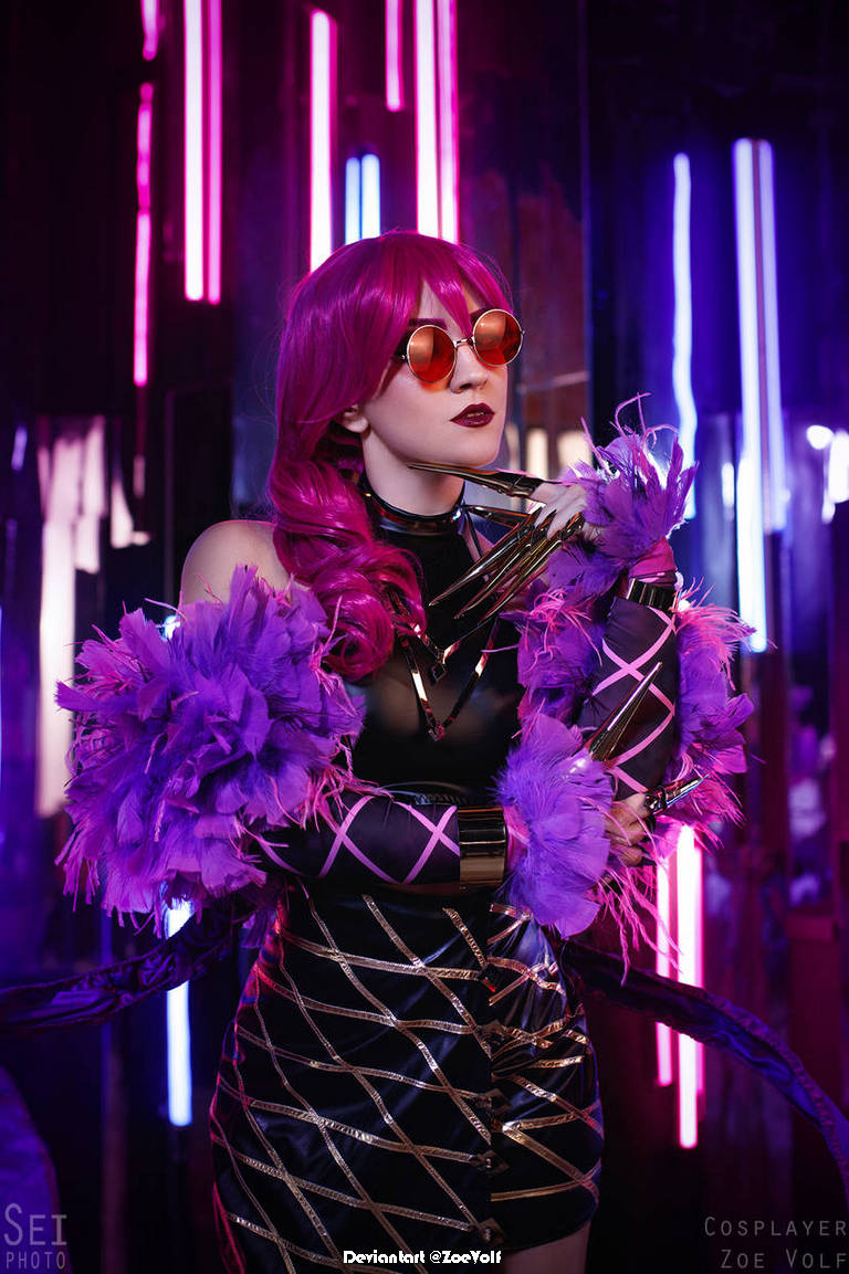 League of Legends - Evelynn (Agonys Embrace) (KDA) Cosplay - full length photo League of Legends - Evelynn (Agonys Embrace) (KDA) Cosplay - full length photo
