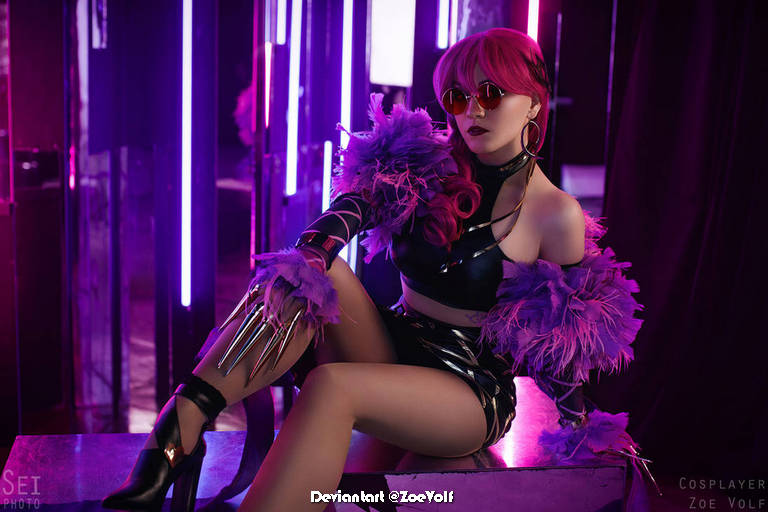 League of Legends - Evelynn (Agonys Embrace) (KDA) Cosplay - full length port. League of Legends - Evelynn (Agonys Embrace) (KDA) Cosplay - full length port.