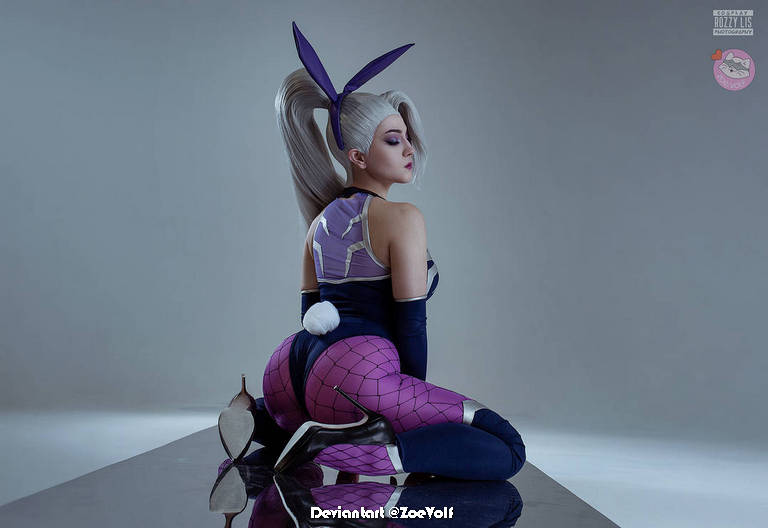 League of Legends - Syndra (The Dark Sovereign) (Bunny) Cosplay - soft focus shot