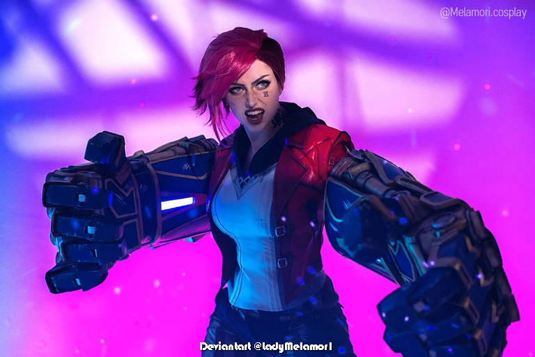 League of Legends - Vi (Violet) (The Piltover Enforcer) (Arcane Undercity) Cosplay - portrait photo