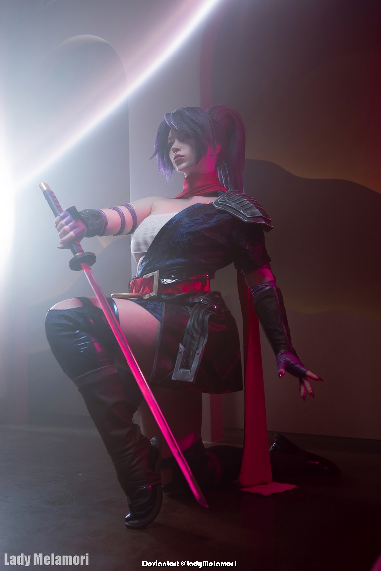 Marvel Rivals - Psylocke (Sai) Cosplay - soft focus costume shot