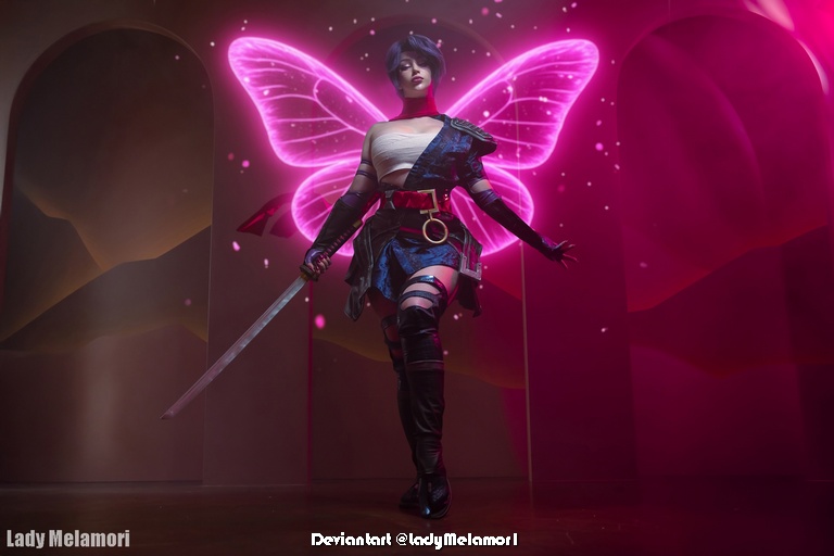 Marvel Rivals - Psylocke (Sai) Cosplay - authentic costume view