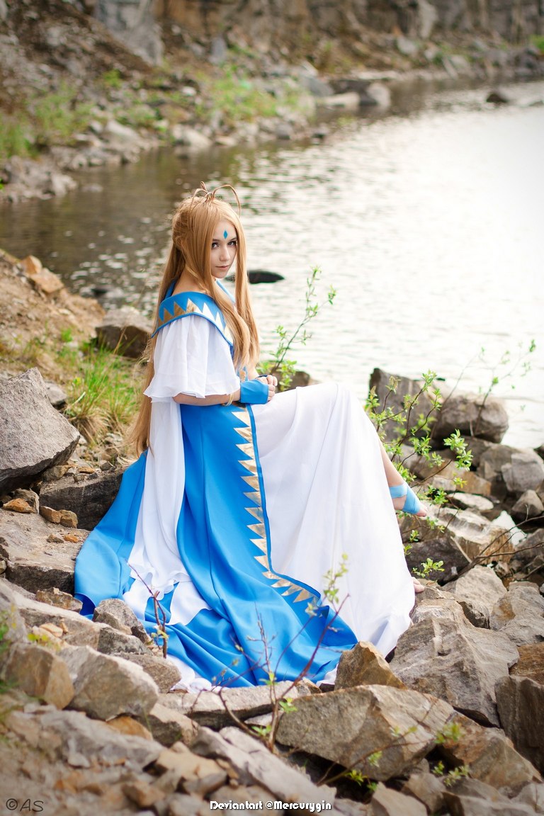 Oh My Goddess! - Belldandy Cosplay - full length character portrait
