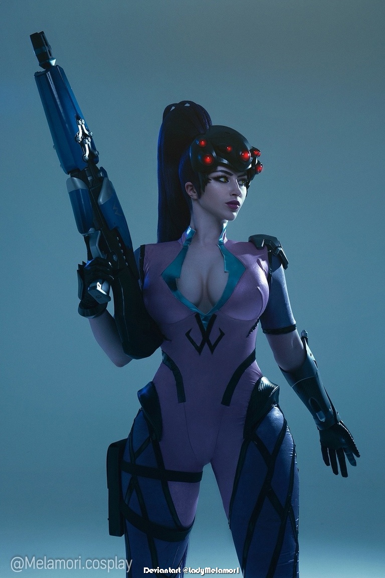 Overwatch - Widowmaker (Amelie Lacroix) Cosplay - nuanced study