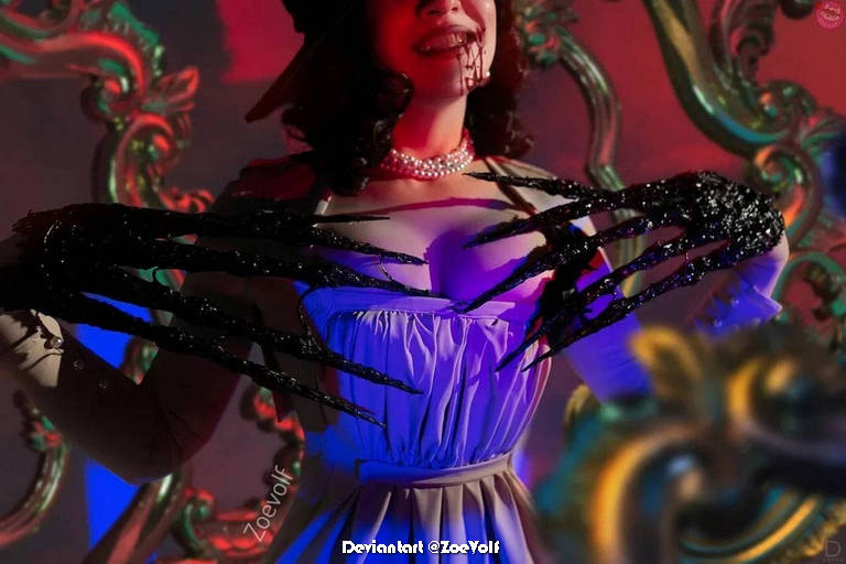 Resident Evil Village Alcina Dimitrescu Cosplay 5