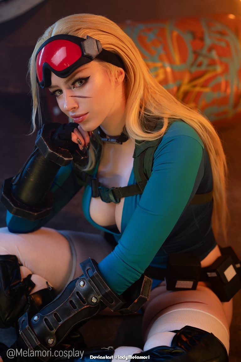 Street Fighter 5 - Cammy White (Killer Bee) Cosplay - authentic view Street Fighter 5 - Cammy White (Killer Bee) Cosplay - authentic view