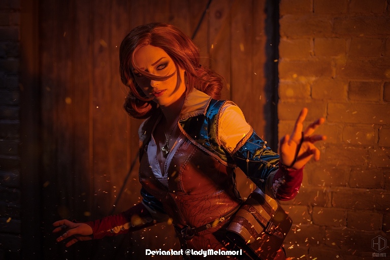 The Witcher 3 - Wild Hunt - Triss Merigold (Fourteenth of the Hill) Cosplay - costume portrait The Witcher 3 - Wild Hunt - Triss Merigold (Fourteenth of the Hill) Cosplay - costume portrait