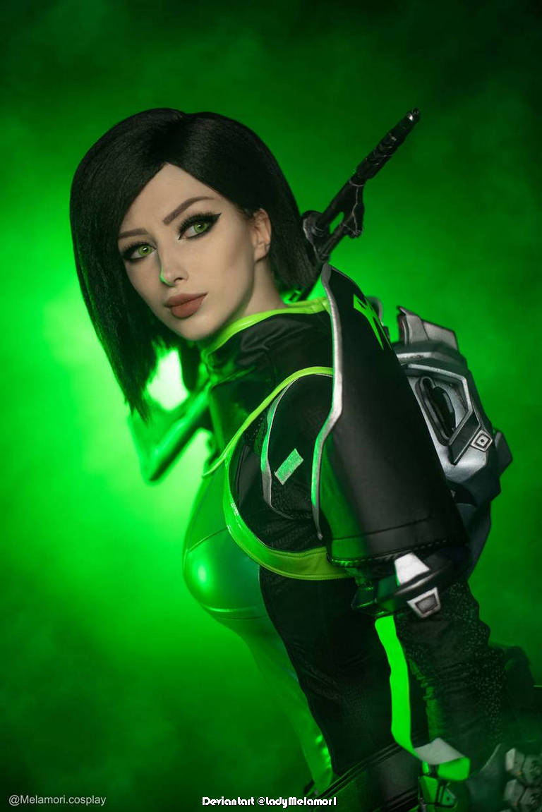 Valorant - Sabine Callas (Viper) Cosplay - full body character photo
