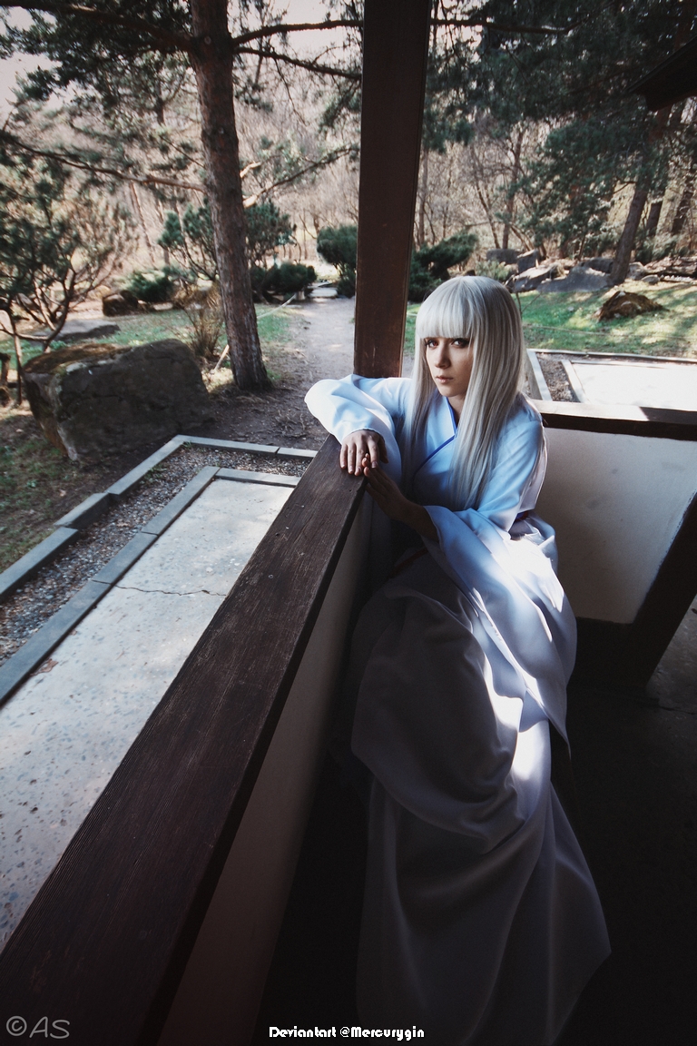 Vampire Knight - Shizuka Hio (Mad Blooming Princess) Cosplay - portrait photo Vampire Knight - Shizuka Hio (Mad Blooming Princess) Cosplay - portrait photo