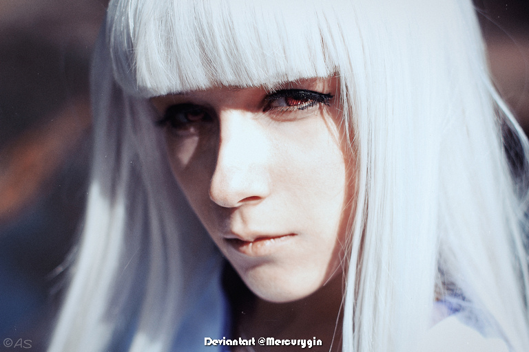 Vampire Knight - Shizuka Hio (Mad Blooming Princess) Cosplay - full length photo Vampire Knight - Shizuka Hio (Mad Blooming Princess) Cosplay - full length photo